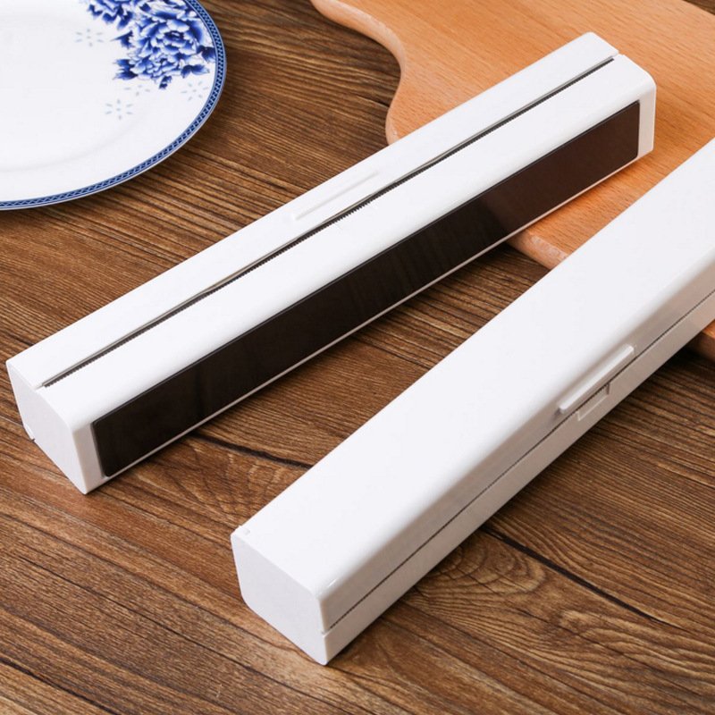 Simple Creative Kitchen Gadget Refrigerator Magnet Cling Film Cutter - Image 3