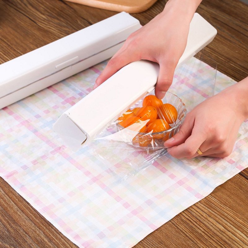 Simple Creative Kitchen Gadget Refrigerator Magnet Cling Film Cutter - Image 5